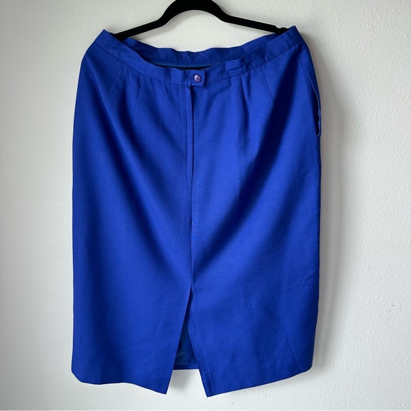 Christian Dior // Vintage Royal Blue Summer set up Jacket & Skirt Size 16 - Picture 8 of 16